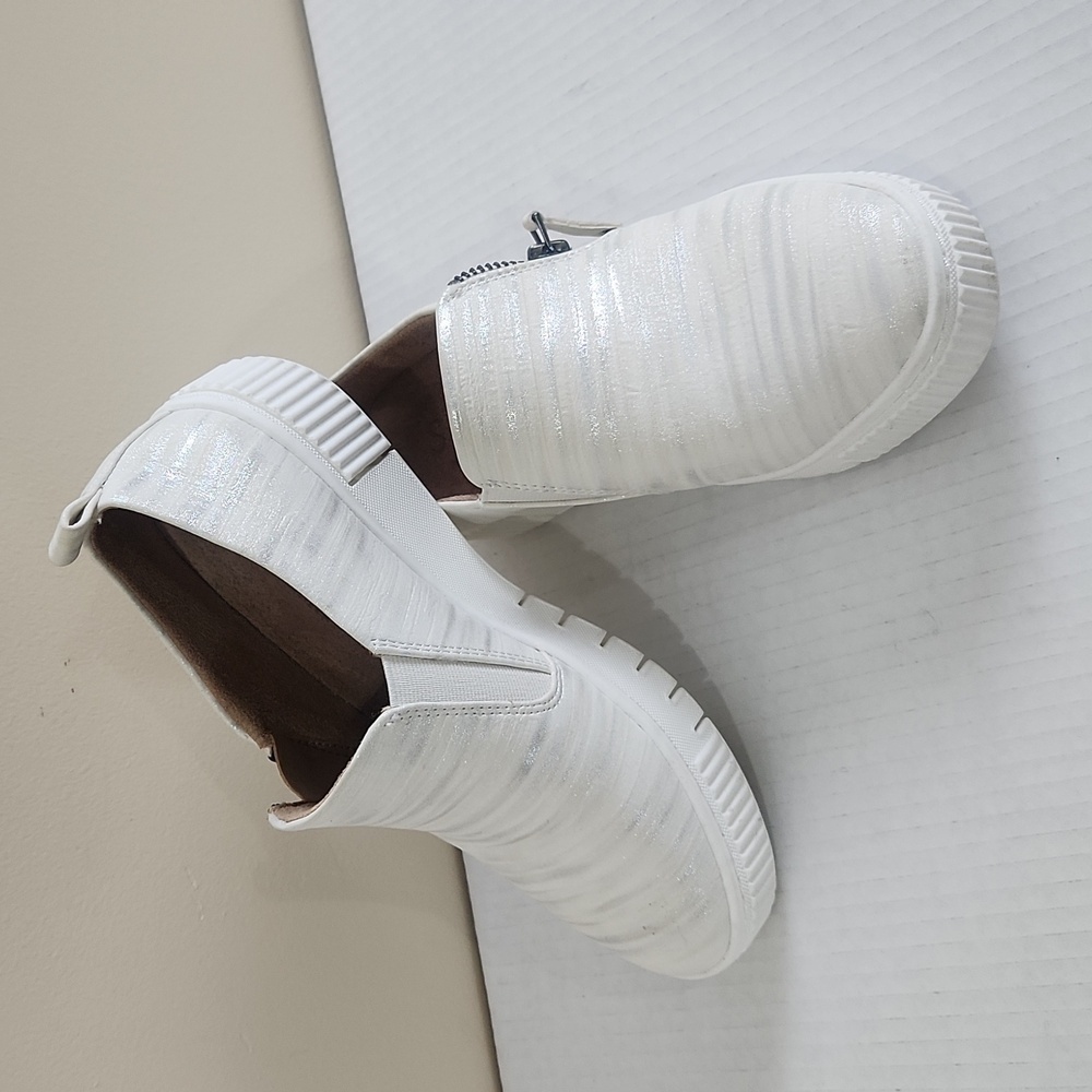 Soul Naturalizer Turner slip on sneaker woman size Medium